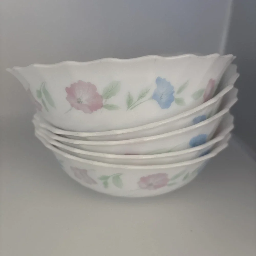5 CHLOE by Arcopal France Floral Milk Glass Pastel Scalloped Soup Cereal Bowls